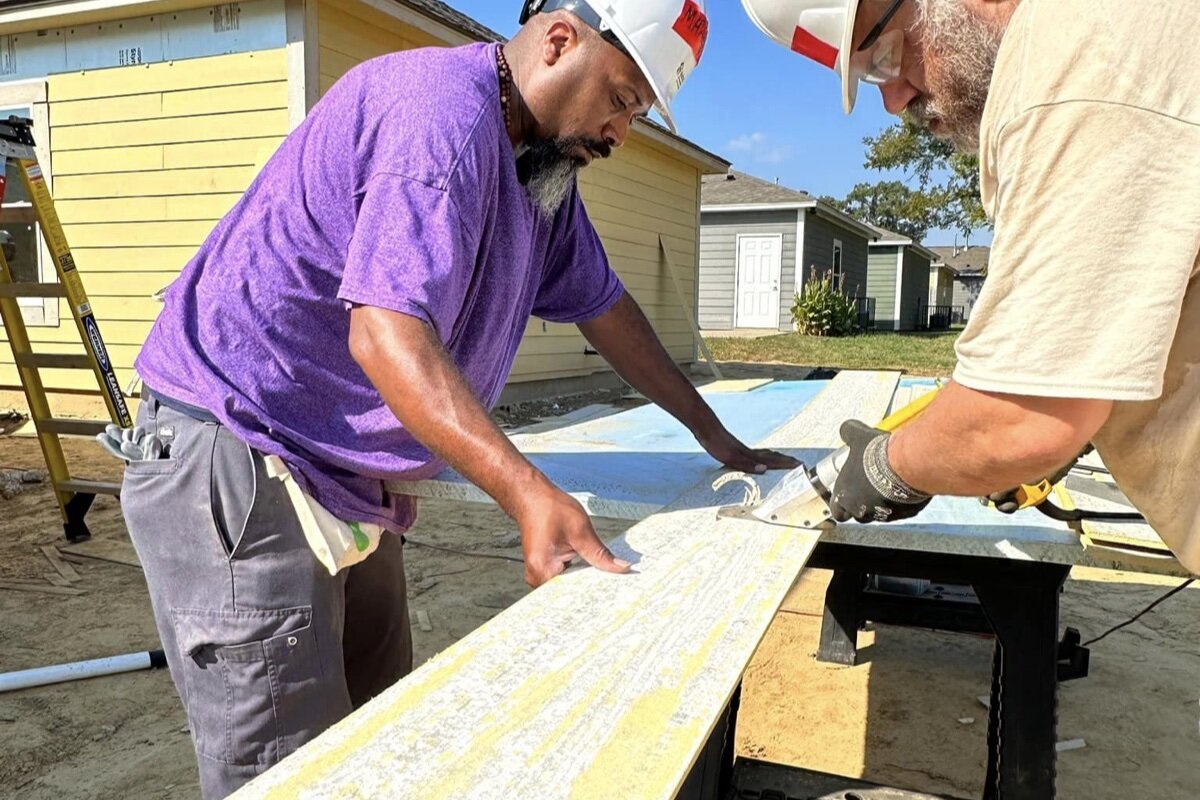 Habitat for Humanity of Greater Memphis and their team of volunteers are building 12 new houses in the Magnolia-Castalia Heights communities of South Memphis this fall.