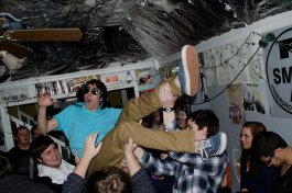 David Creech holds Chase Fryer up during a show at 7house in Jan of 2013. (Smith7)