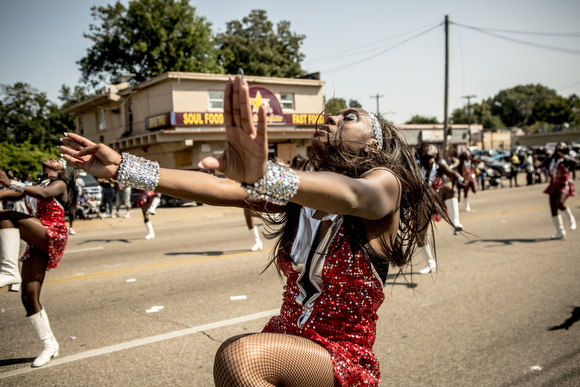 Elite Starz of Nashville make their way down the parade route.