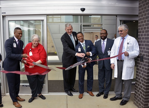 Ribbon cutting at Methodist North