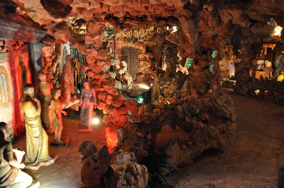 Crystal Shrine Grotto