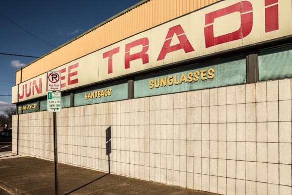 Jun Lee Trading on Summer Ave.