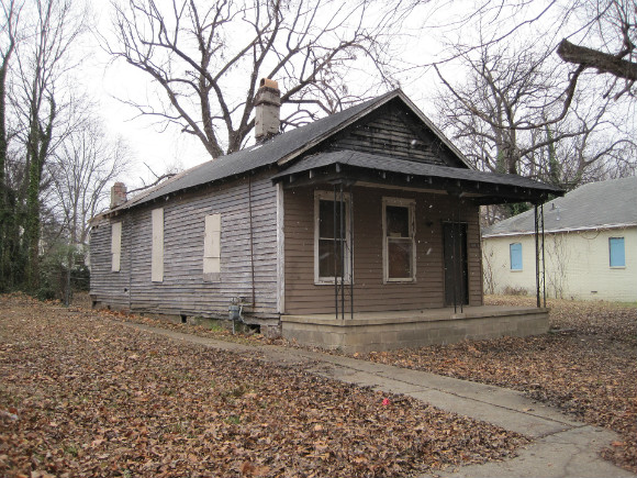Aretha Franklin's birth home at 406 Lucy Avenue.