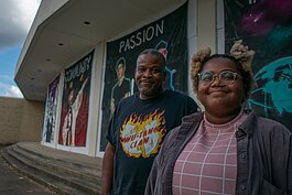 Father-child artist duo Theo James (L) and Nisa Williams (R) stand in front of the mural they created for the Mid-South Coliseum Coalition, Sept. 13, 2021 (Sarah Rushakoff)