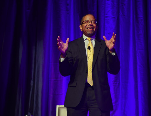 Dr. Kenneth Robinson speaks at the Driving The Dream Town Hall on August 15, 2017, where United Way introduced its new initiative. (United Way/Ziggy Mack)