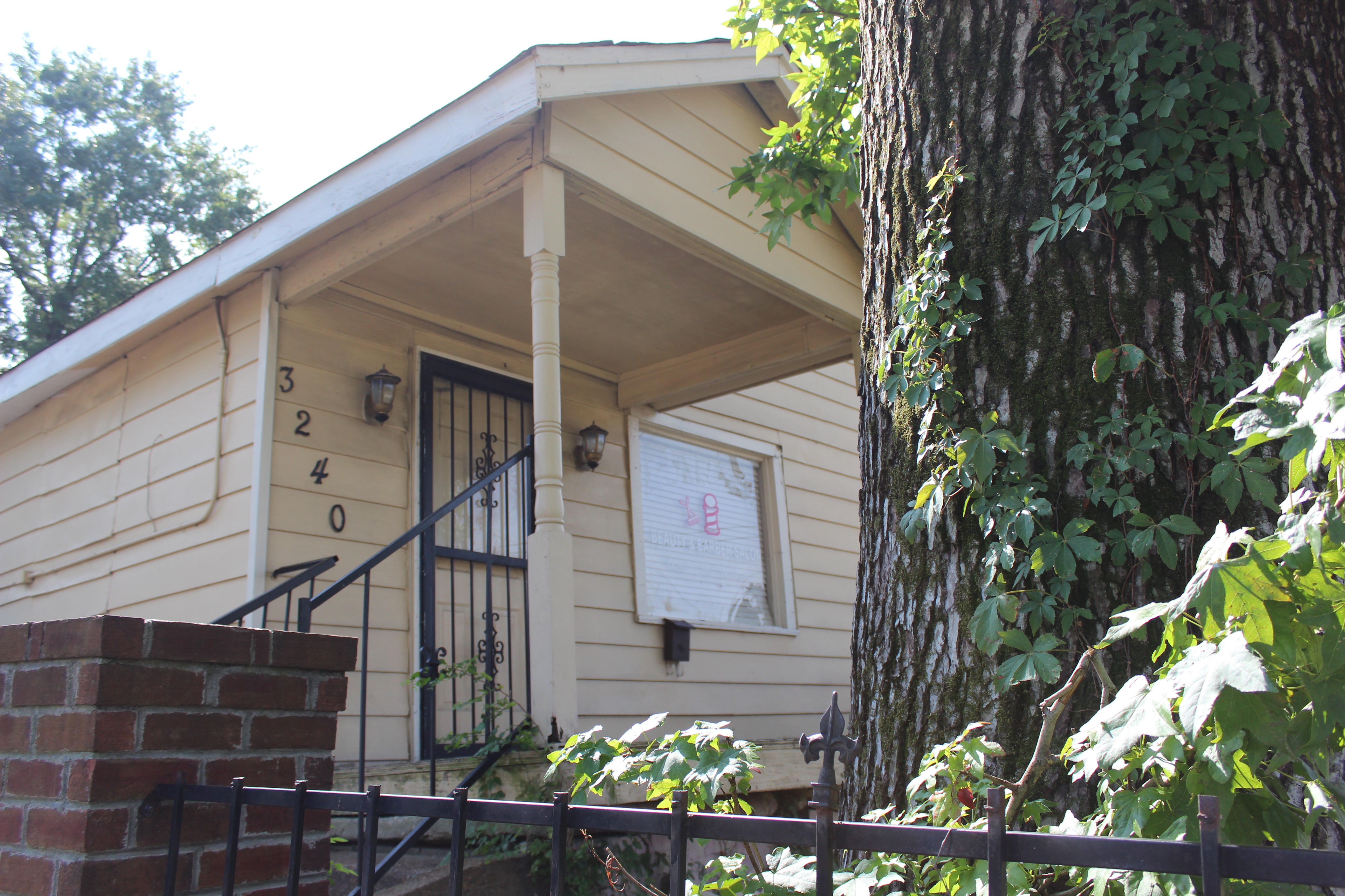 The exterior of Stylist Salon, a locally-owned business in Frayser. 