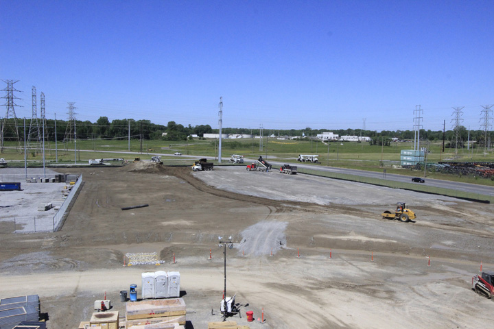 Adjacent to the under-construction Allen Combined Cycle Plant, the new facility  will have an array of more than 3,000 solar panels on its three acres along Riverport Road.